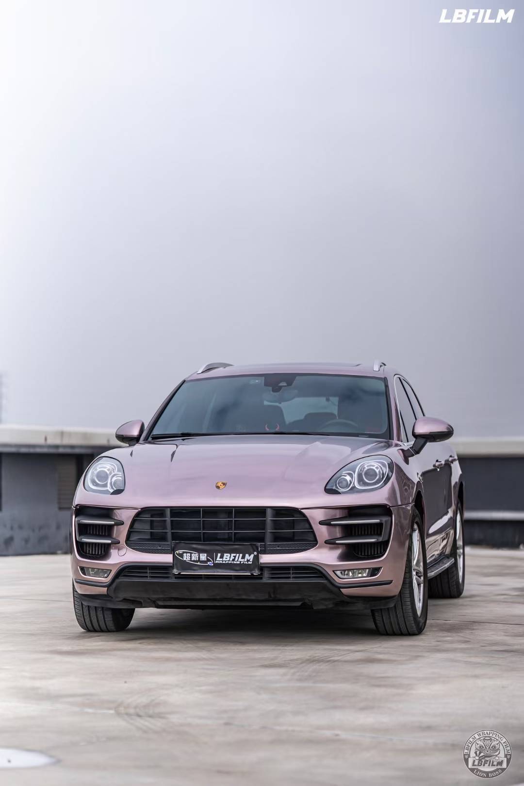 保时捷macan-lb改色膜原厂漆冰莓粉,暗粉嫩的少女感_搜狐汽车_搜狐网