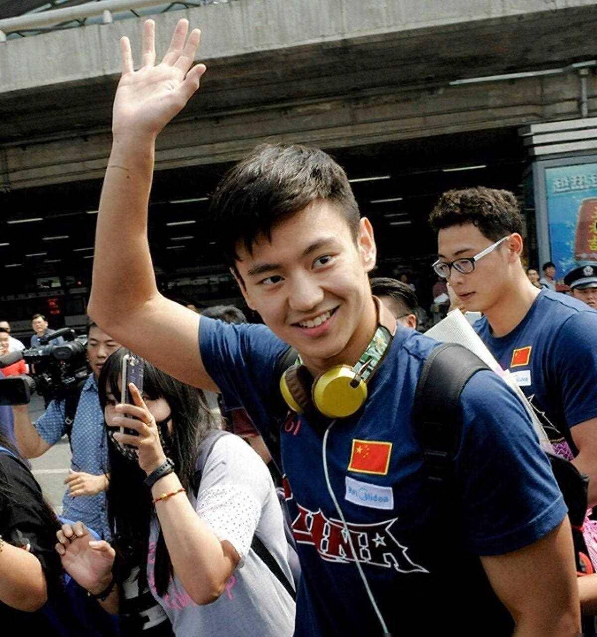 深入了解后发现,曾为国争光的宁泽涛,现已选择另一条路,令人惋_训练