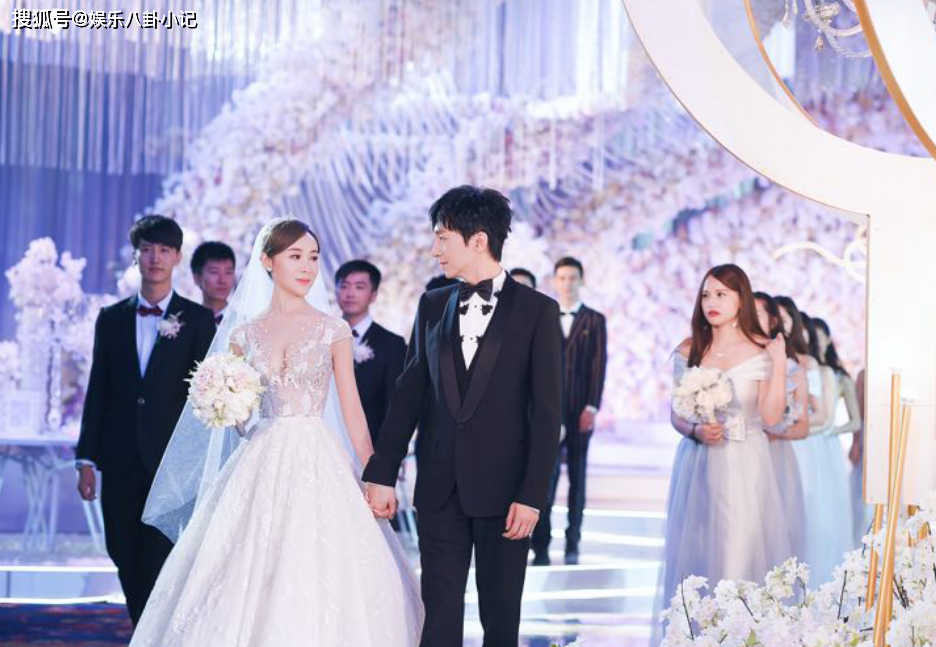 原创他是邓超恩师凭扫黑风暴火出圈45岁娶杨洋46岁才当爸