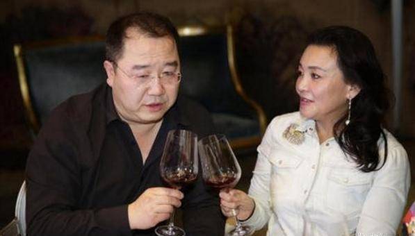 原创宋丹丹不忠诚第4959天2011年英达接受采访揭分手内幕那是一场闹剧