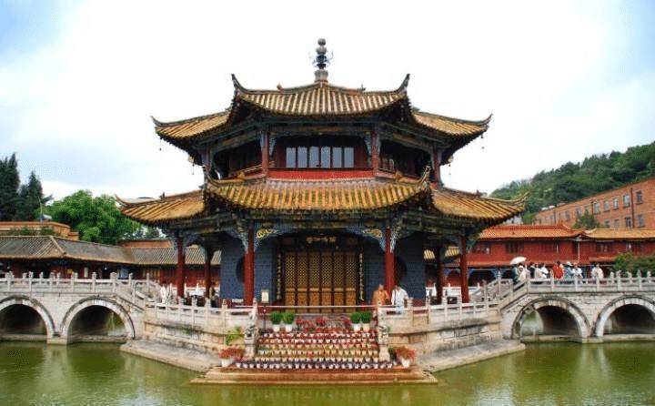 云南最受欢迎的寺庙1000多年香火未断距离玉溪972公里