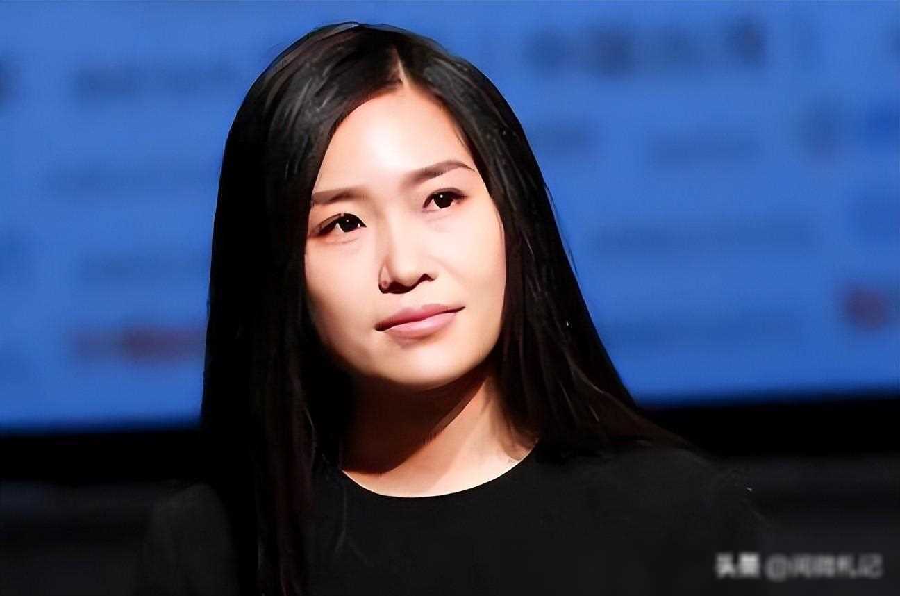 原创张艺谋长女张末两度嫁给外国人曾惨遭家暴她到底经历了什么