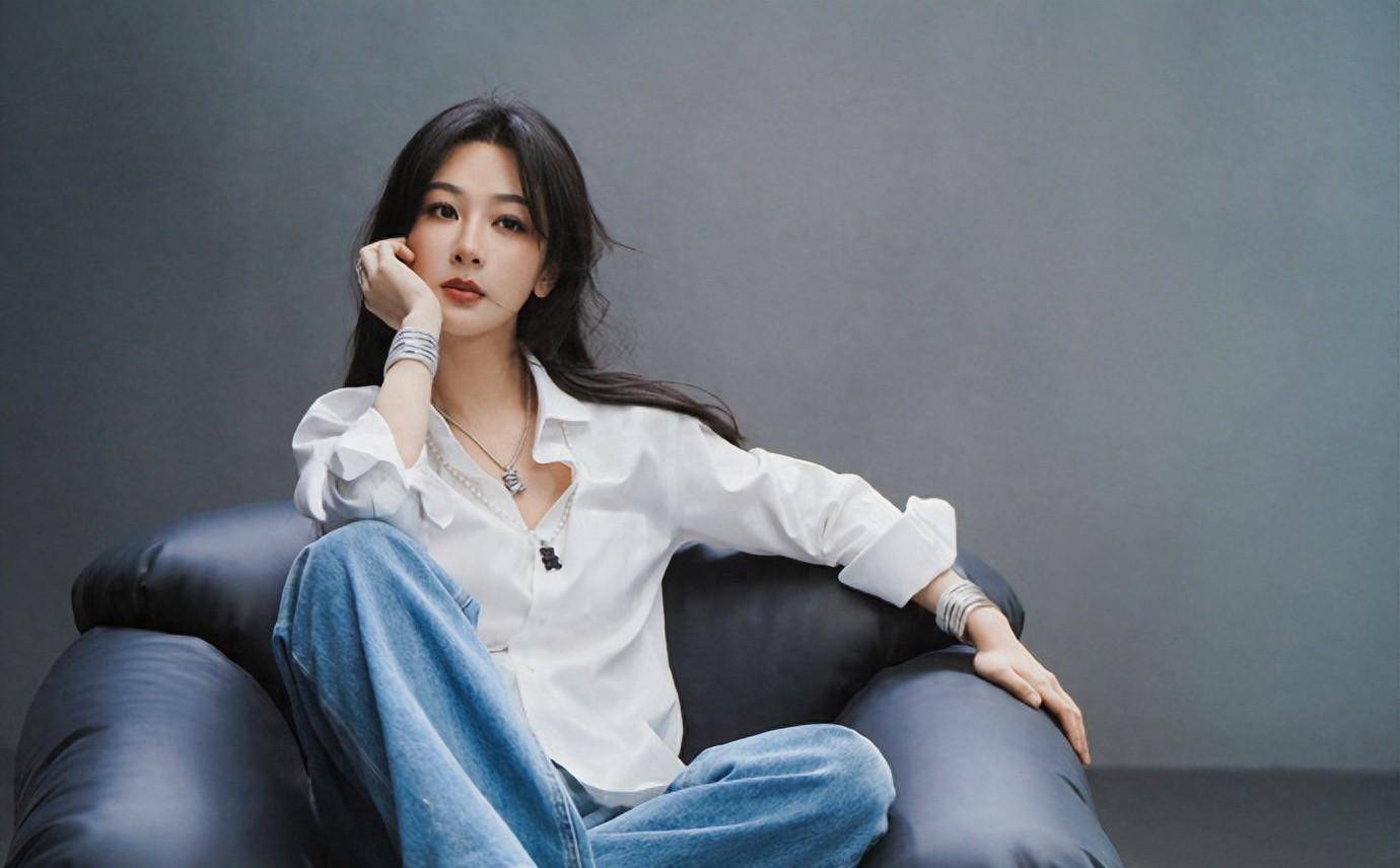 2023年演员播放量统计杨紫和迪丽热巴竟没入榜女演员她最高