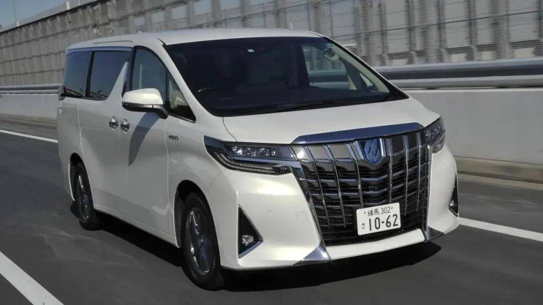 避免同室操戈,是丰田皇冠推出suv的理由_搜狐汽车_搜狐网