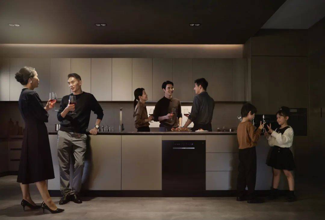 国产品牌全线领跑:方太洗碗机三项第一成就“洗碗专家”-家电圈官网