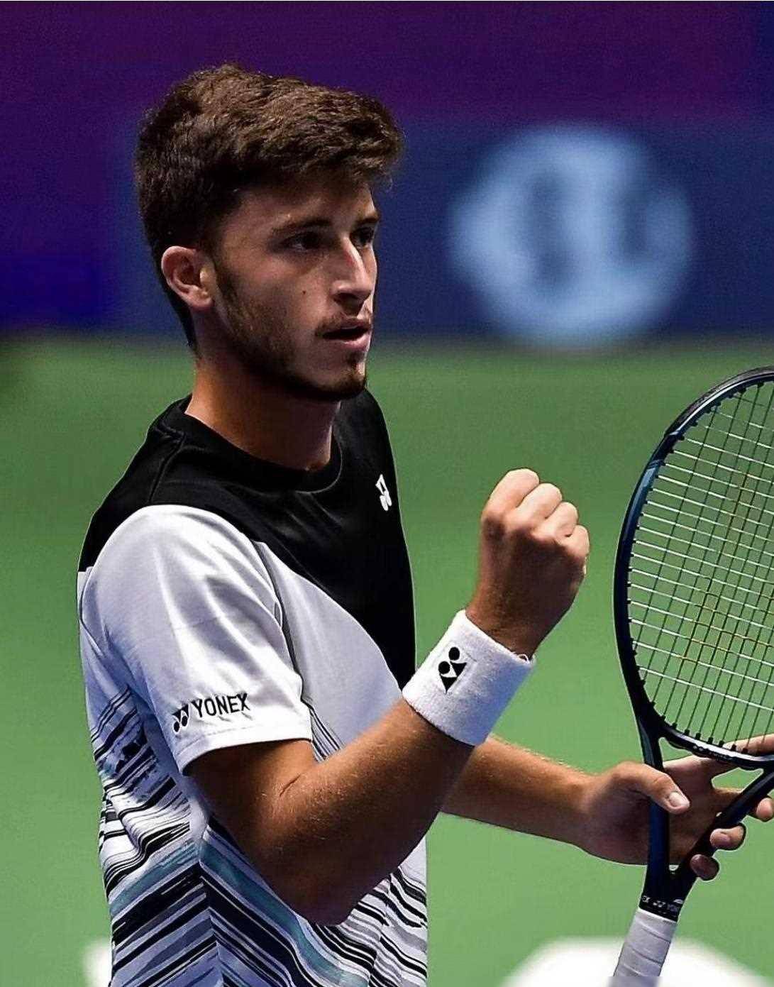 大爆冷!德约出局!张之臻终结者打疯了:年仅20岁 一战成名天_纳尔迪_首