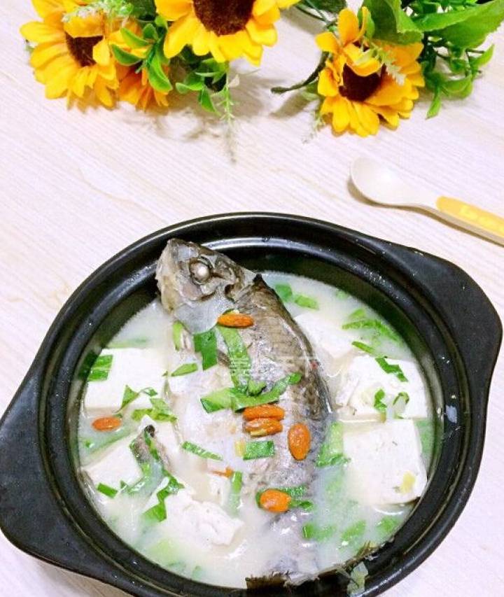 白鲫鱼豆腐汤图片