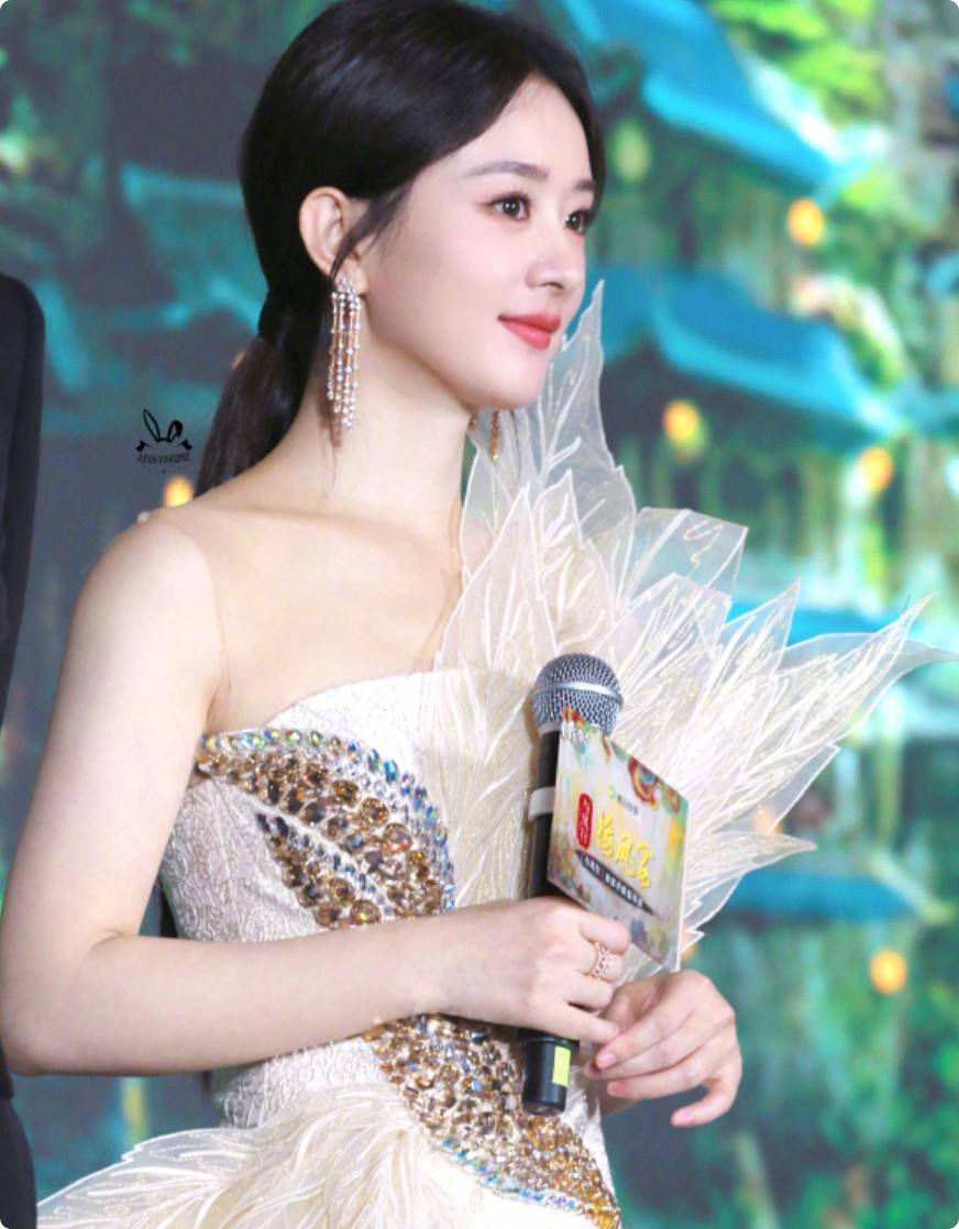 原创当36岁赵丽颖和47岁曾黎同框我终于明白颜值在气质面前不值一提