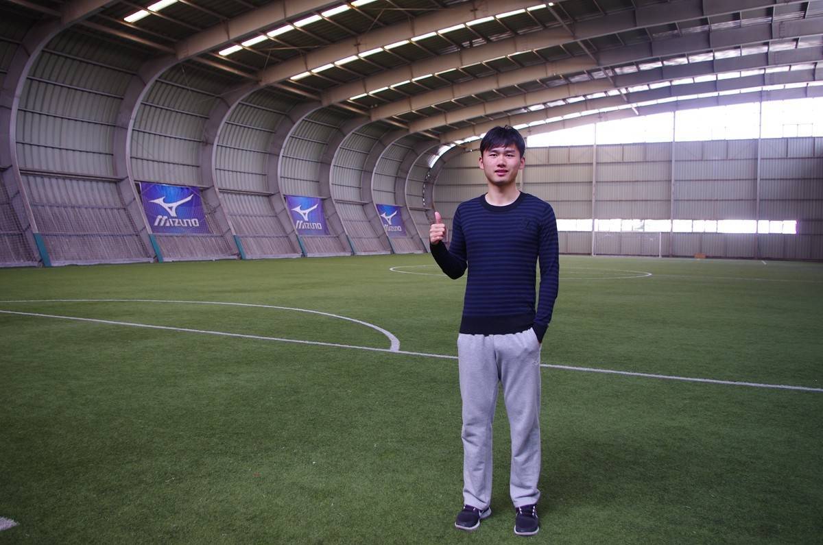 近日,上海海港的功勋球员朱峥嵘又出现在众多球迷面前,因为他准备在