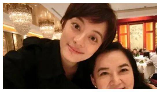 中国娱乐圈揭秘明星之间隐秘的血缘关系等你发现