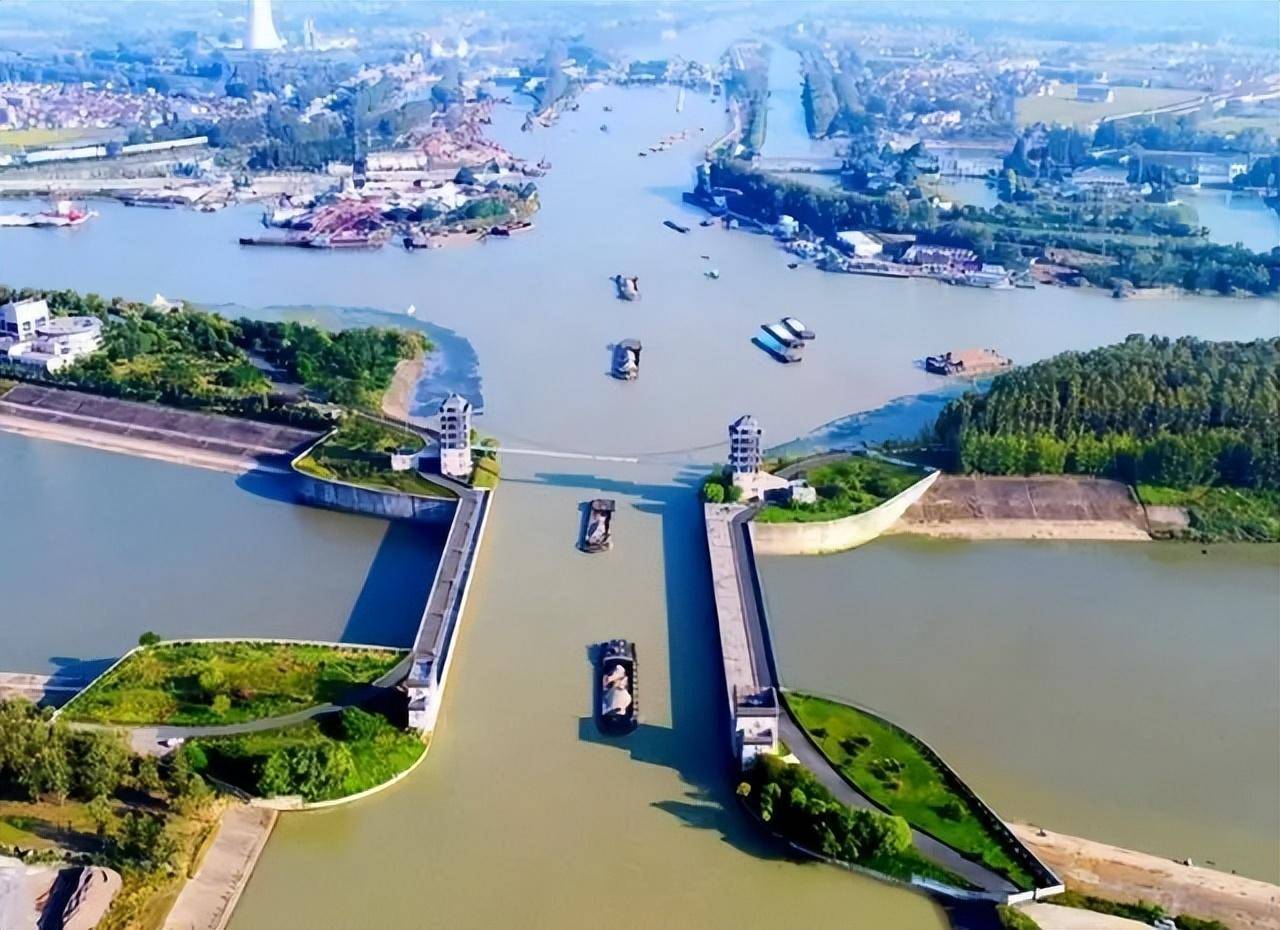 是淮海经济区的寂寞鲁南城市群的吆喝还是一个老牌地级市的尴尬