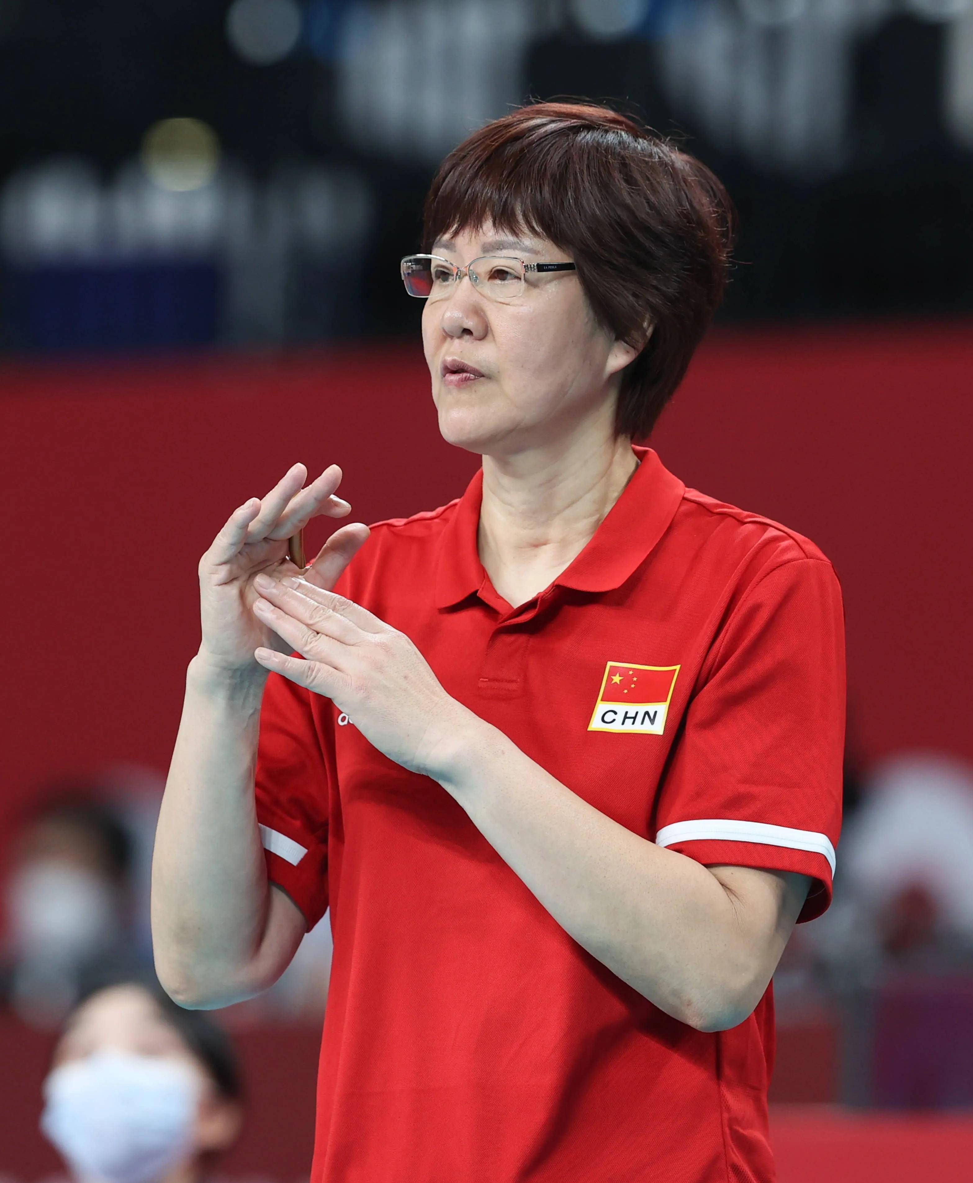 惊爆郎平3000万年薪执教意大利体育蔡斌与体育如何应对新挑战