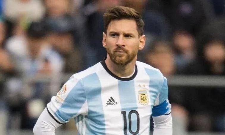 世界体坛七大公认的"goat",个个独孤求败,永远的神_乔丹_林丹_博尔特