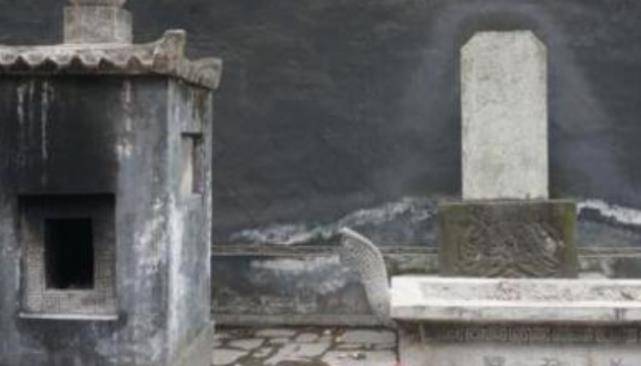 原创魏延北伐冤死蒋琬在墓前雕三石像下跪除诸葛亮外还有谁