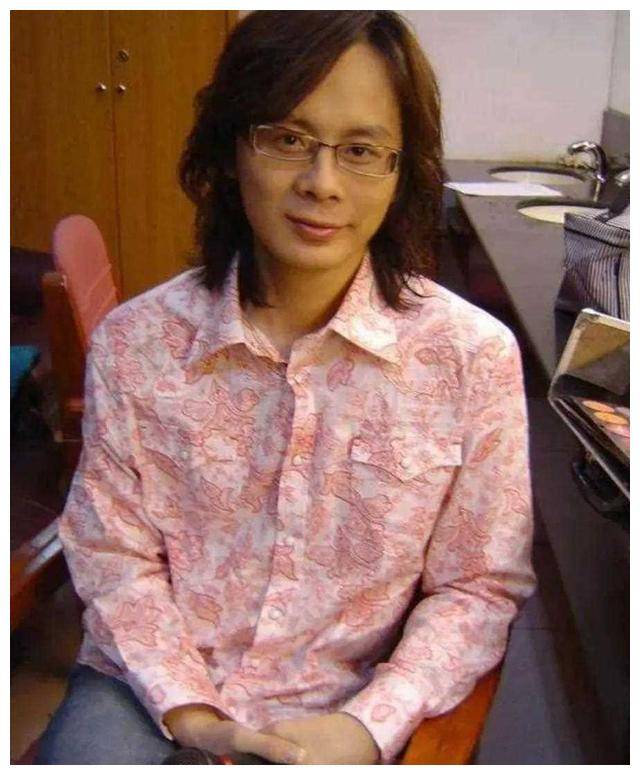 唐磊怒怼支持娃哈哈者,引网友集体反弹,评论遭禁:事件回顾