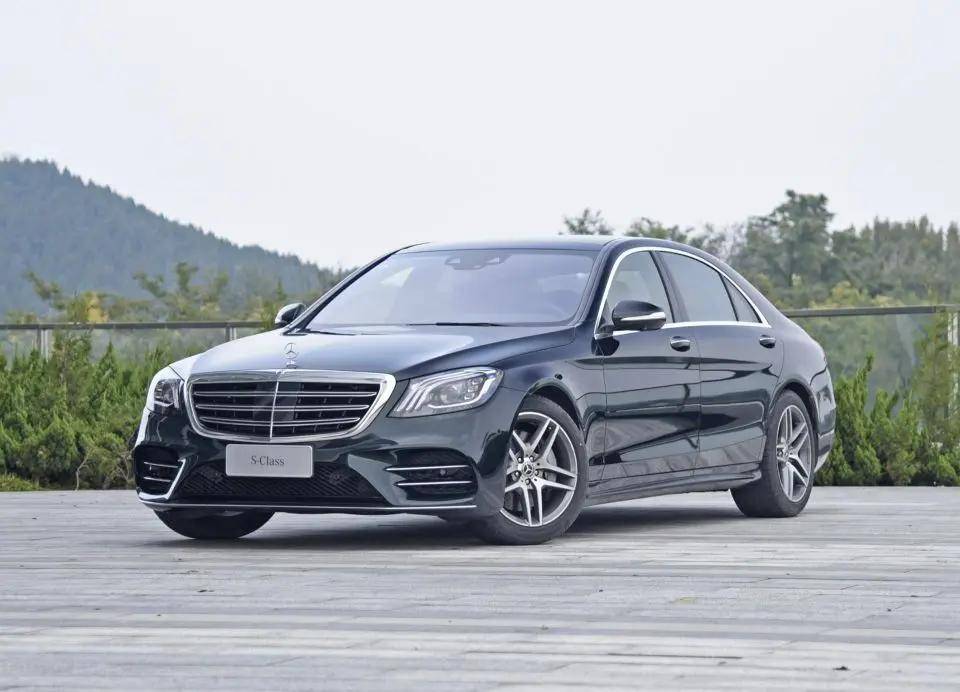 现在的第十一代奔驰s级已经和大家见面,这次的奔驰s也是一次比较大的