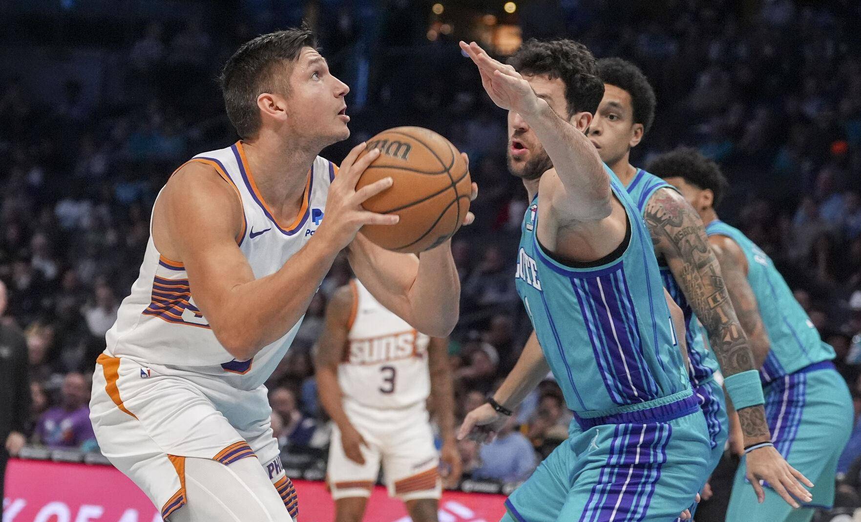 nba常规赛:太阳双杀黄蜂守住西7 三巨头仅49分杜兰特15中5_布克_命中