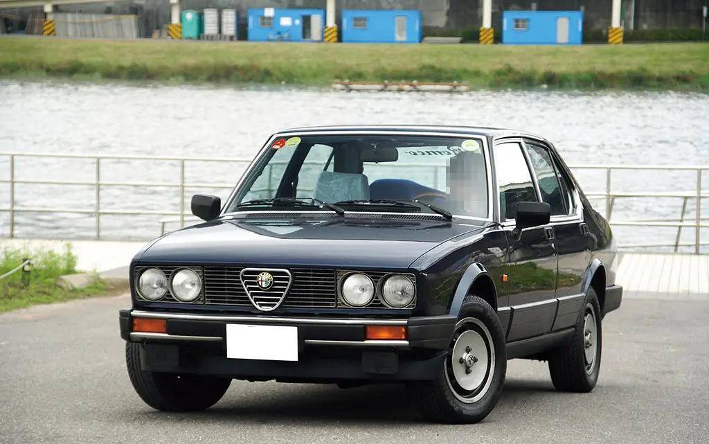 平凡中的经典 阿尔法罗密欧alfetta 2.0/gtv6_搜狐汽车_搜狐网