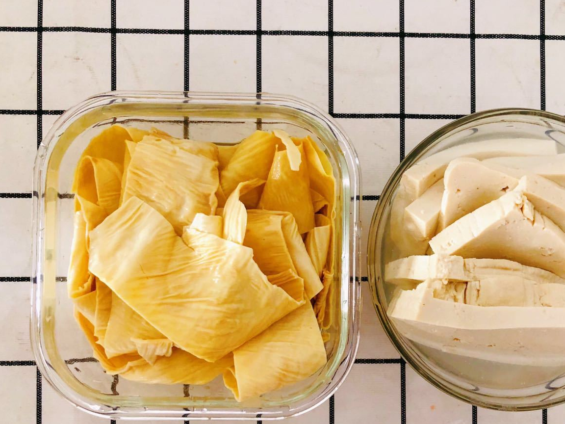 原创老公想吃火锅老婆在家自己做发朋友圈炫耀却被吐槽太寒酸