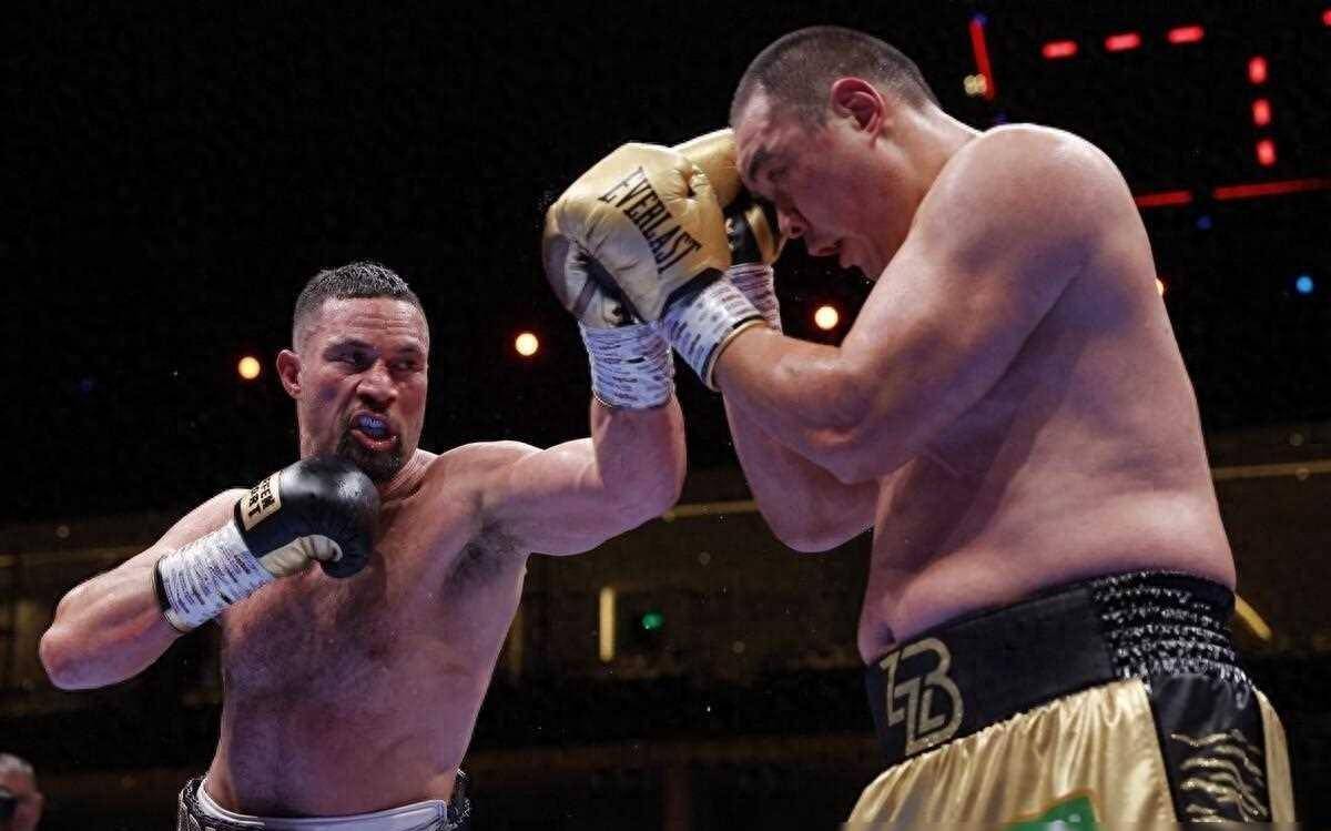 称其在有力的外表下藏着巨大的潜能,如拳击家福尔曼一样,实力深厚