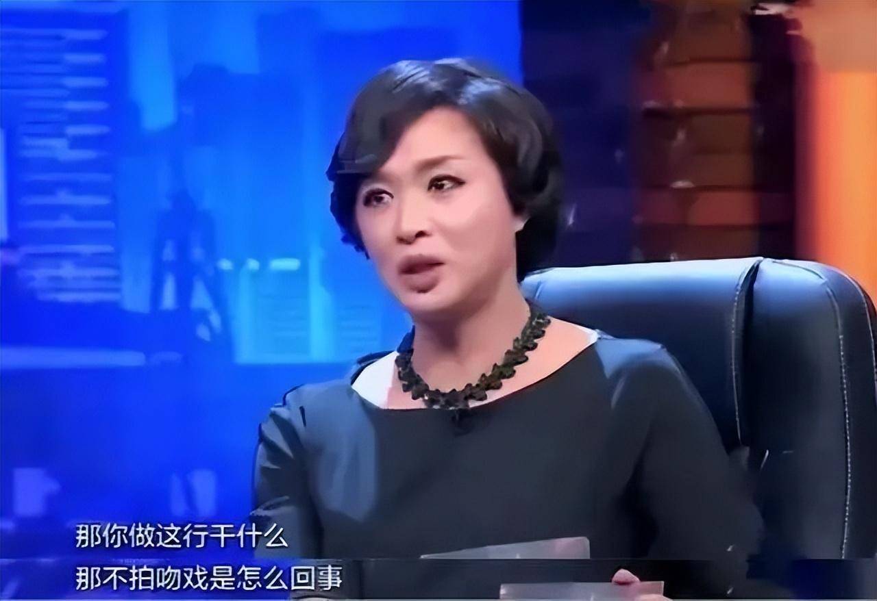 演技普通却自信爆棚,究竟谁在背后力挺她?_韩雪_表演_演艺