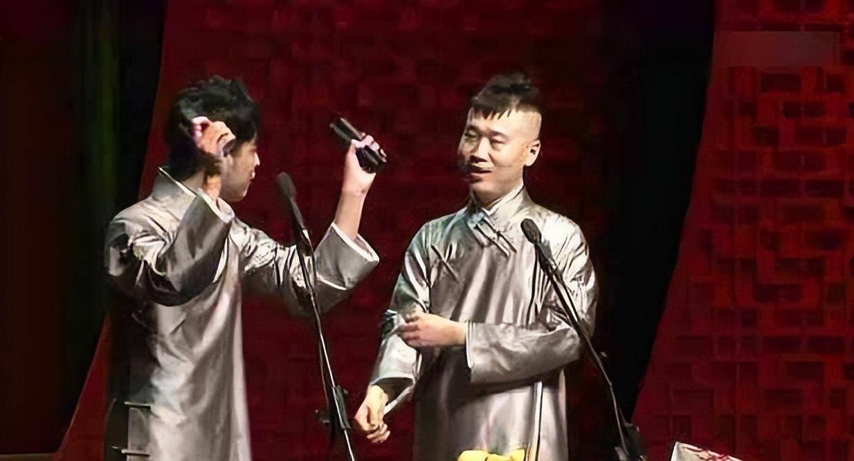 原创从20米高台坠落郭德纲掏300万相救张云雷究竟经历了什么