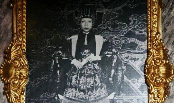 原创世界上最后一位有庙号谥号的君主为国家独立劳累猝死年仅40岁