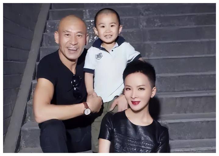 本以为这8位女星是单身其实都已结婚多年老公还是明星