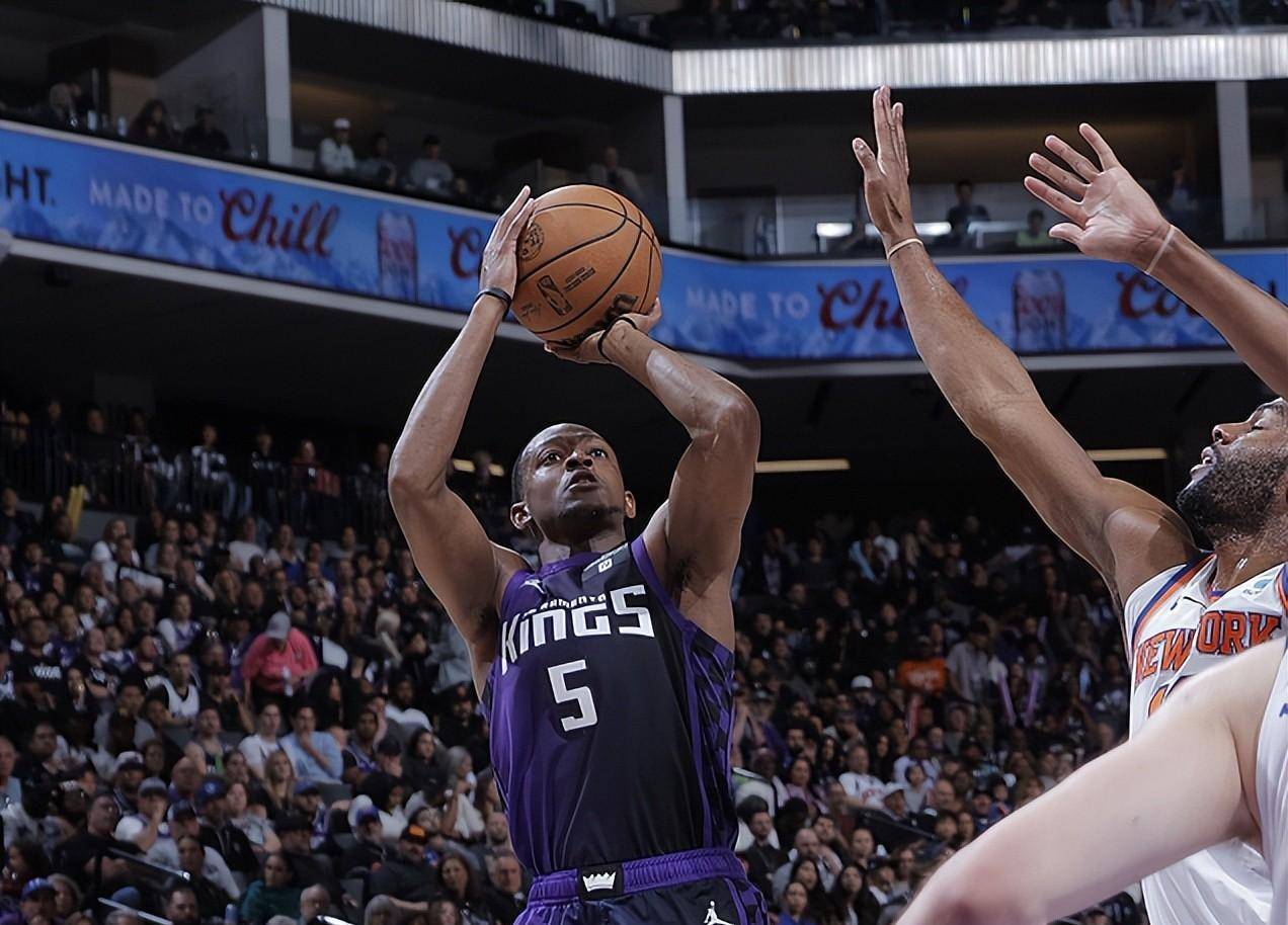 国王五虎86 37,布伦森42 4 4,太阳收大礼,西部第六易主_尼克斯_福克斯