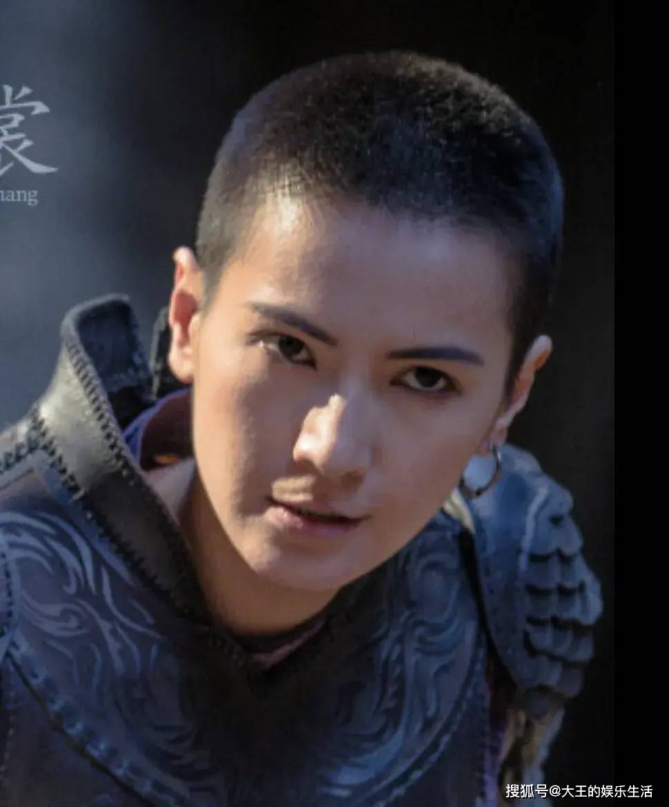 不是贴上胡子就能演男人这几位女演员告诉你什么才是雌雄难辨