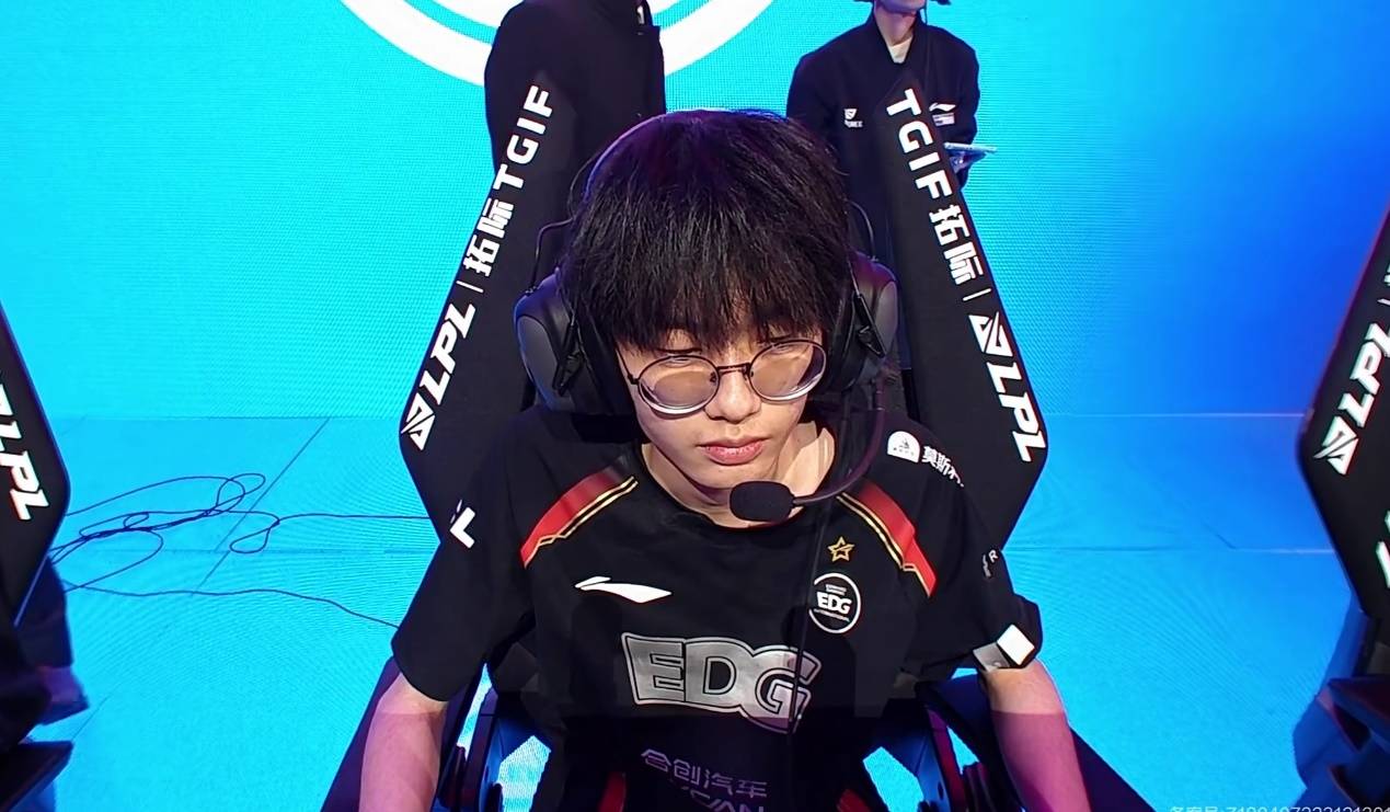 原创lpl选手歧视引热议pandac透露拿到冠军后没有队伍要他