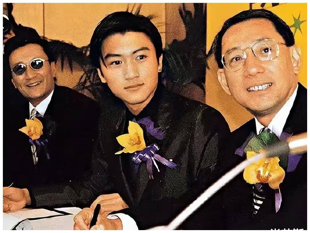 还债,被嘘,铁窗泪,谢霆锋一曲终结四大天王,却差点毁谢贤手里