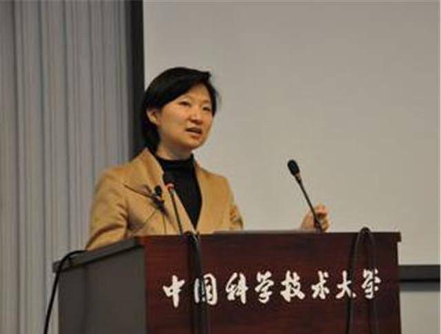 原创中国女科学家15岁上中科大40岁身兼三个院士衔却选择加入美籍
