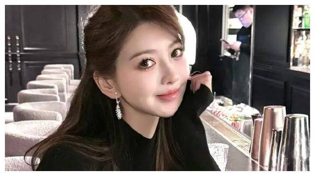 黄晓明女朋友身价高豪宅内茶几价值34万lv手工制作当私藏品