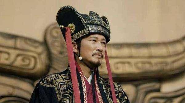 汉朝式微军阀混战,荀彧对曹操寄予厚望,并希望助其安定天下后还政于汉