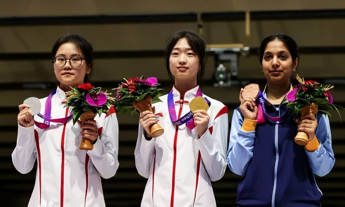 17岁射击天才少女战巴黎奥运,奥运双金王杨倩落选:太卷了_韩佳予_雨婷