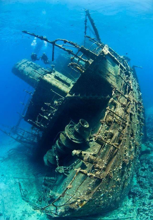 惊现神秘古沉船,价值高达3000亿美元,险些被英国夺走_文物_瓷器_海底