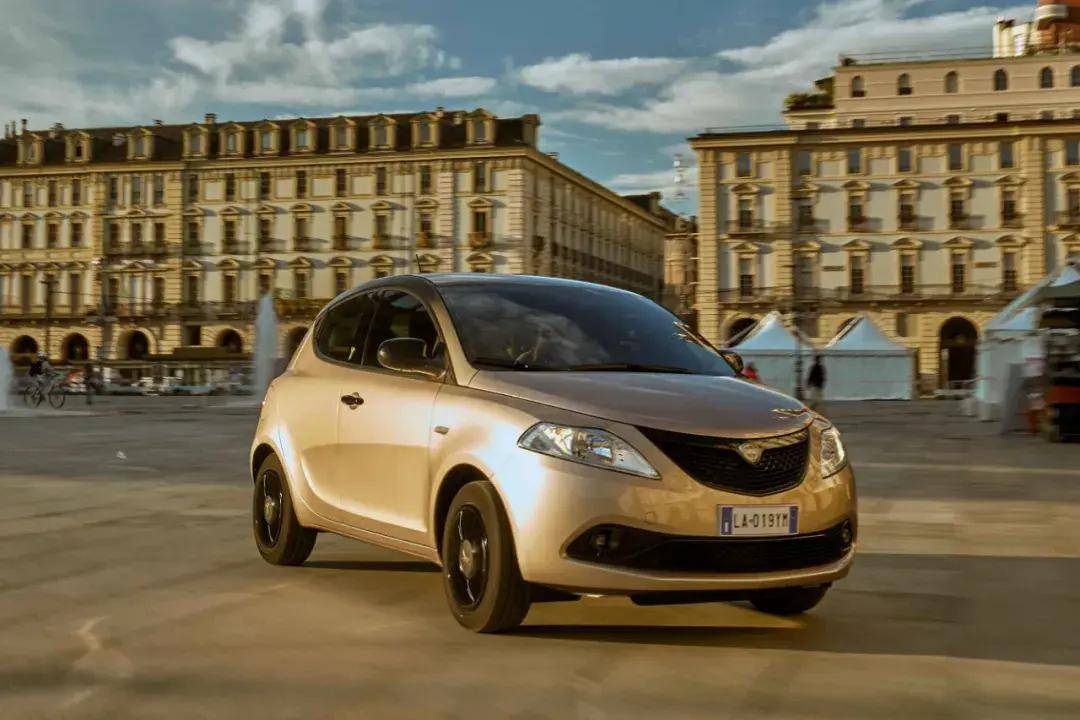 蓝旗亚:真正的意式豪华车设计如何沉浮(下)_搜狐汽车_搜狐网