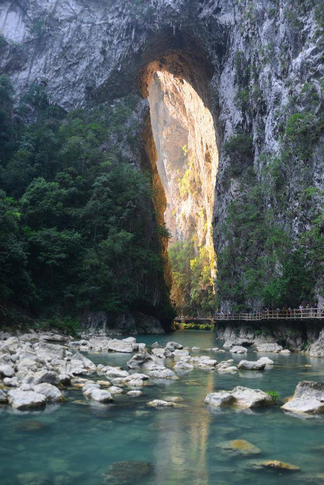 去趟小七孔跟团1日游多少,贵州小七孔纯玩一天路线_景区_小镇_游客