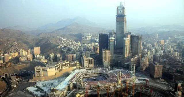 原创全球最大烂尾酒店总耗资225亿修建房间总量超过10000间