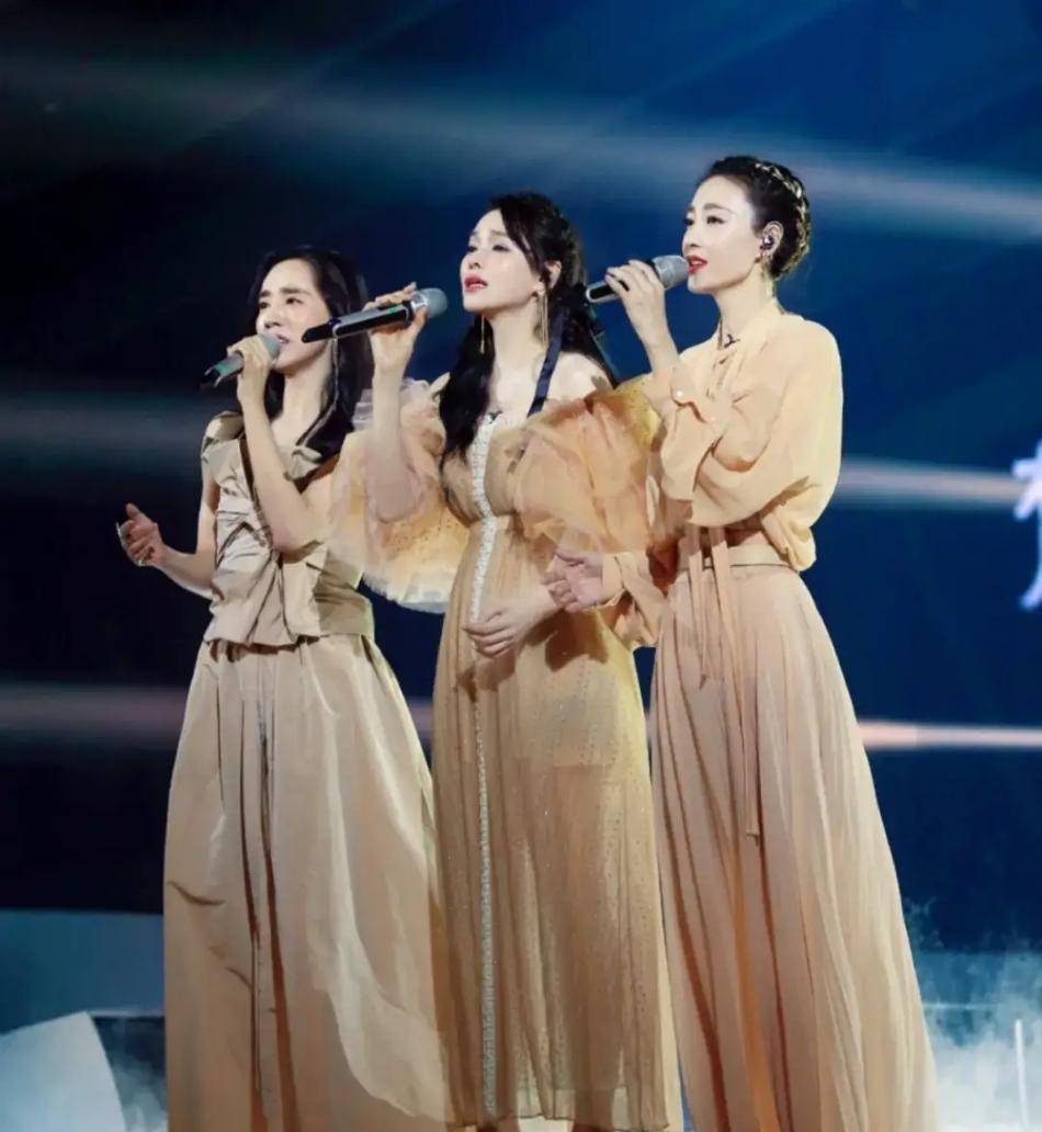 原创被说不会唱歌反感激被说心机仍谦虚王智这个女人活该被喜欢