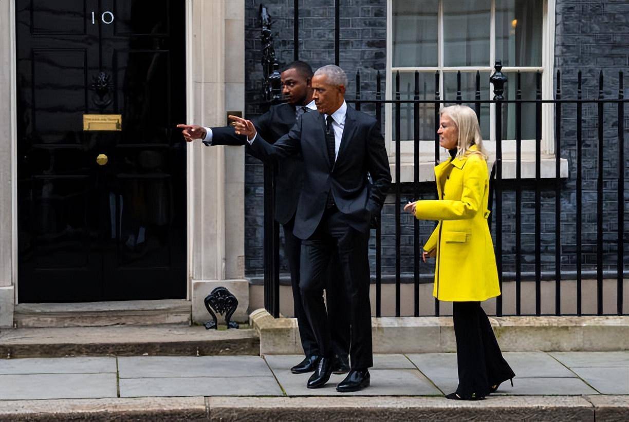 原创奥巴马去伦敦和苏纳克喝茶了惊喜亮相唐宁街一身西装真显年轻