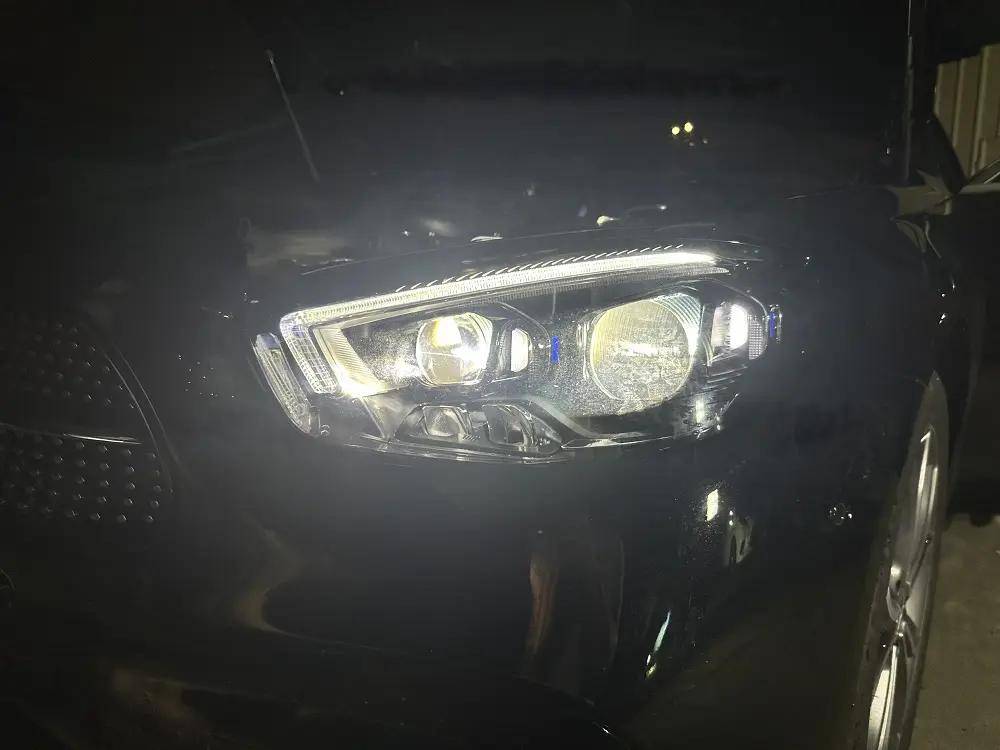 奔驰e300l升级几何多光束大灯 23p驾驶辅助 效果分享_搜狐汽车_搜狐网