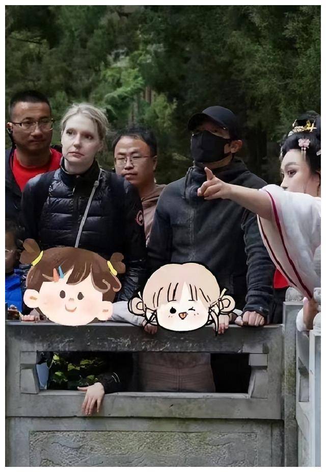 李白汉服撞脸杨贵妃被赞绝美_网友_太太_女儿