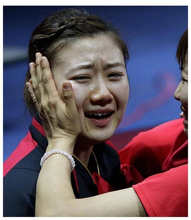 原创国乒四女退役后风采张怡宁幸福新婚李晓霞笑逐颜开