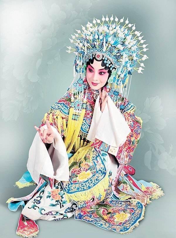 京剧旦角四大流派看家戏:《醉酒》《锁麟囊》《红娘》《双阳公主》