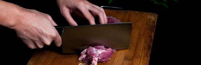 原创            原创“你家中午能不剁肉吗？我家孩子要睡午觉”，如此邻居该不该妥协-中午吃饭吗表情