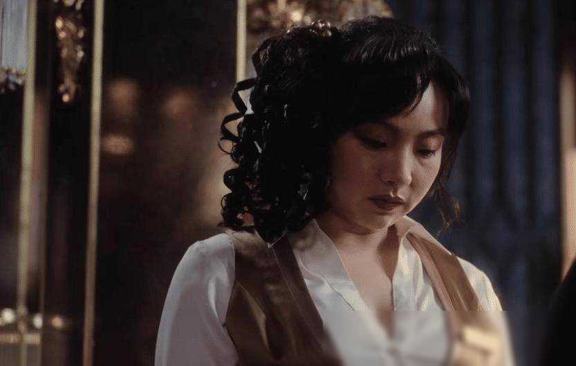 繁花里最吸睛女演员身材丰满有料扣子都快崩开了