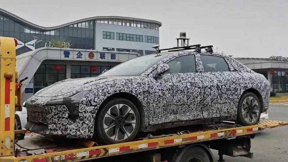 面对2023亏损超百亿元小鹏把唯一的生路押给了滴滴