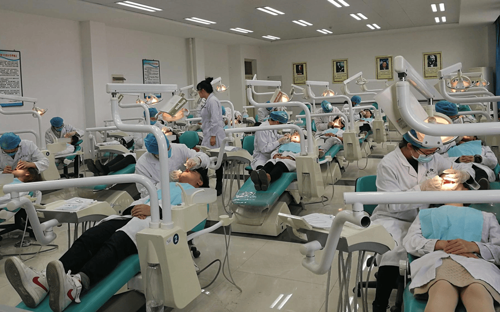 牙齿ar实验室引领未来口腔医学教学新趋势